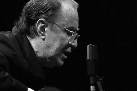 Projeto do Sesc estreia com música inédita de João Gilberto