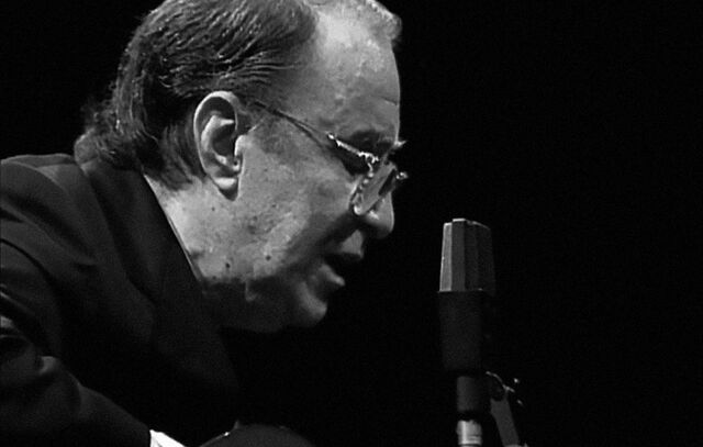 Projeto do Sesc estreia com música inédita de João Gilberto