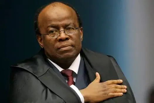 Joaquim Barbosa diz que está ‘livre, solto’ após desfiliação do PSB