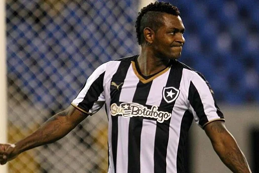 Jobson, ex-Botafogo, é detido por suspeita de envolvimento com tráfico de drogas