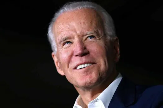 Assessores encontram documentos confidenciais em residência de Biden