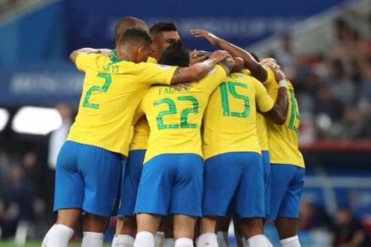 Seleção brasileira de futebol enfrenta o México neste sábado (8)