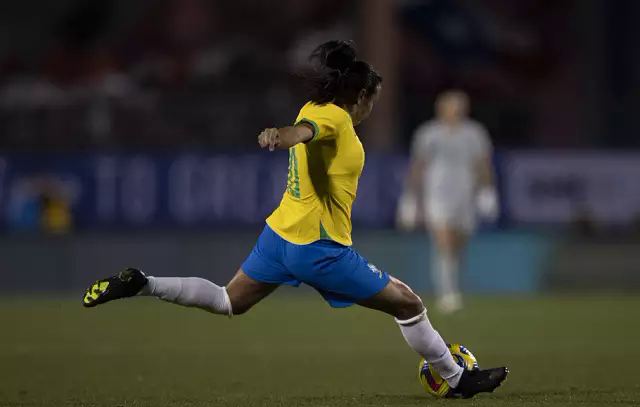 Exposição traz história das Copas do Mundo de futebol feminino