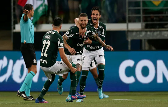 Palmeiras ganha do Goiás com facilidade e aumenta vantagem na ponta do Brasileiro