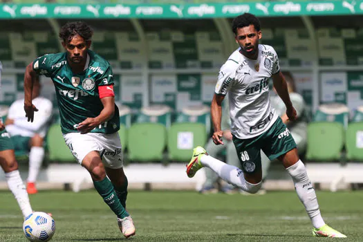 Técnico do Palmeiras admite erros e segue com esperança e confiança no elenco