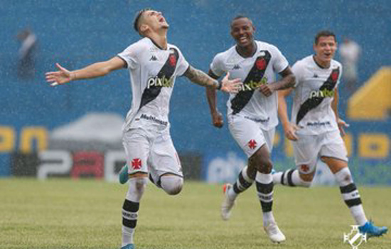 Vasco enfrenta Portuguesa nesta quarta-feira (9)