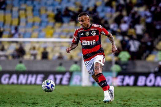 Nesta quinta (8), Flamengo recebe Racing no Maracanã