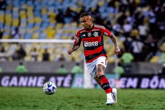 Nesta quinta (8), Flamengo recebe Racing no Maracanã