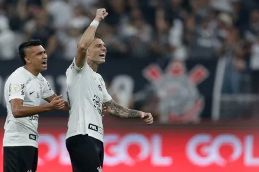 Corinthians supera Cruzeiro na estreia do Brasileirão