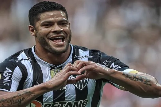 Com show de Hulk, Atlético-MG vence na estreia do Brasileiro