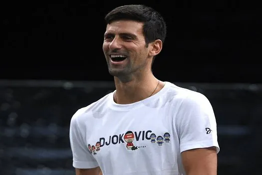 Djokovic vence de virada em Wimbledon e chega ao heptacampeonato