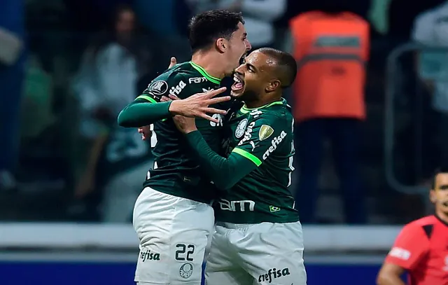 Palmeiras bate Barcelona e avança para oitavas da Libertadores