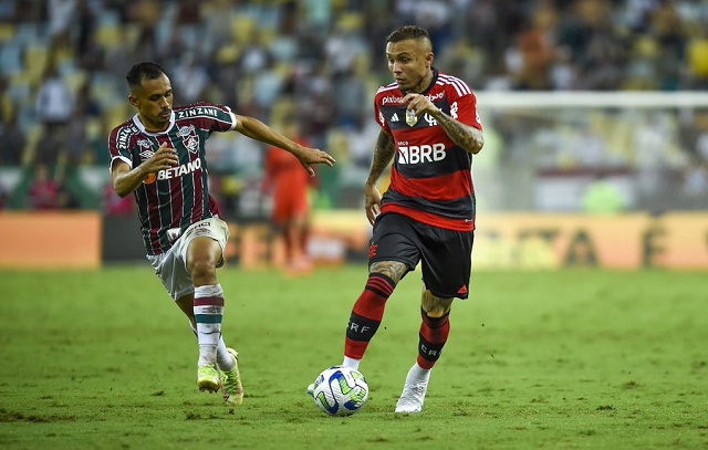 Campeonato Brasileiro: Fluminense e Flamengo empatam em clássico