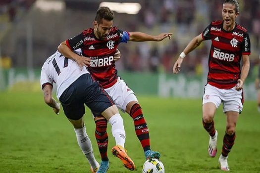 Flamengo recebe Athletico-PR no Maracanã