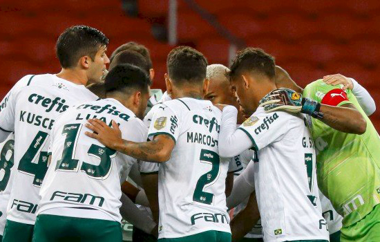 Campeonato Brasileiro: Palmeiras vence Internacional e retorna ao G4 do Brasileiro