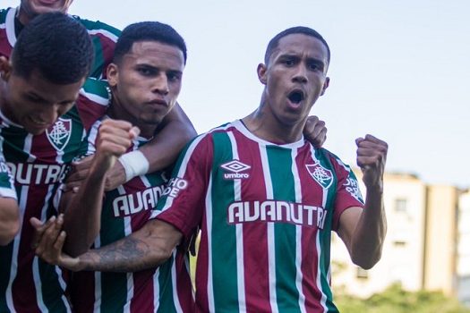 Em ascensão, Fluminense e Bragantino medem forças no Brasileiro