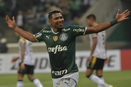 Palmeiras goleia e garante melhor campanha nos grupos da Libertadores