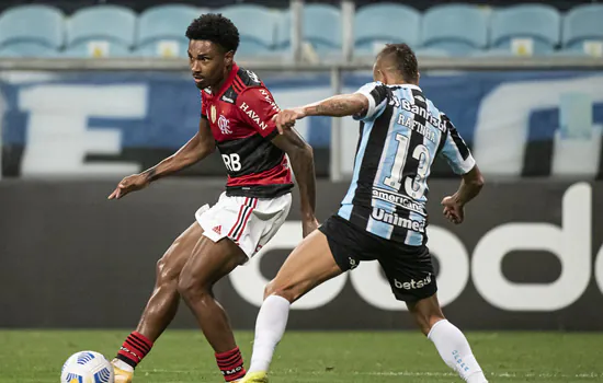 Campeonato Brasileiro: Jogo entre Grêmio e Flamengo terminou empatado em 2 a 2