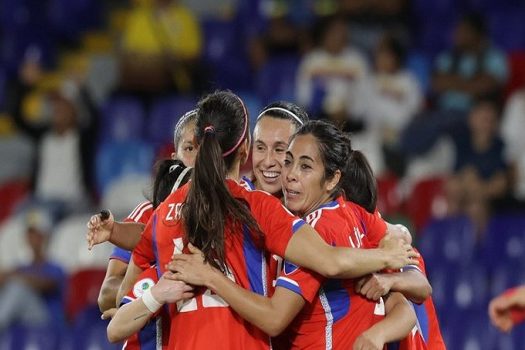 Chile vence a primeira pela Copa América de futebol feminino