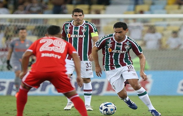 Fluminense goleia River Plate na Libertadores