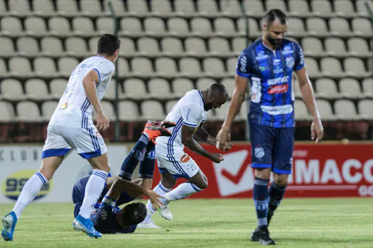 Cruzeiro vence Athletic e mantém tranquilidade no início do Campeonato Mineiro