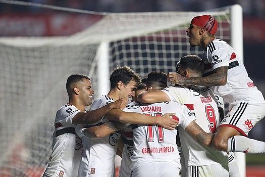 Campeonato Brasileiro: São Paulo derrota Santos por 2 a 1