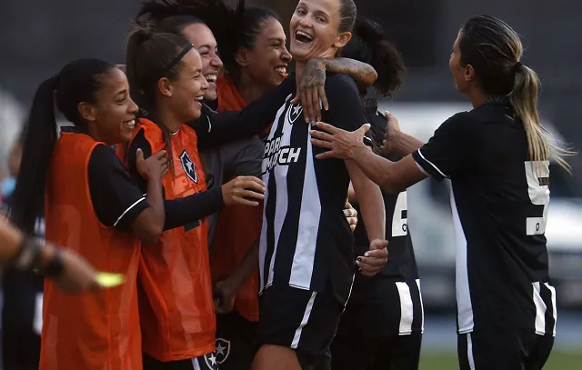 Brasileiro Feminino: quatro equipes se garantem na 1ª divisão de 2024