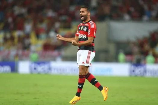 Flamengo goleia Maringá para se garantir nas oitavas da Copa do Brasil