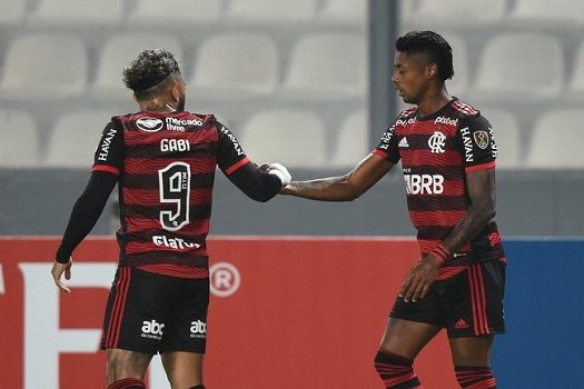 Libertadores: Flamengo supera Sporting Cristal por 2 a 0