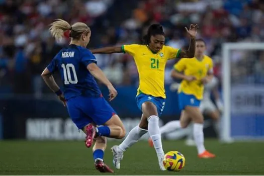 Seleção feminina perde de 2 a 1 para os Estados Unidos