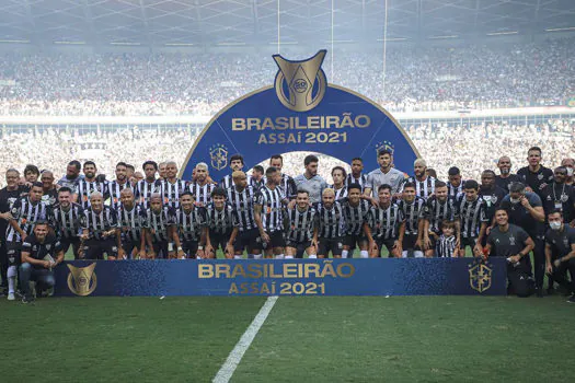 Bahia respira, Grêmio agoniza e Atlético-MG faz a festa com a torcida