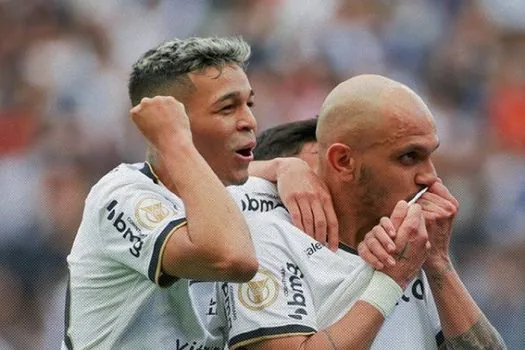 Corinthians vence Goiás e empata em pontos com líder Palmeiras