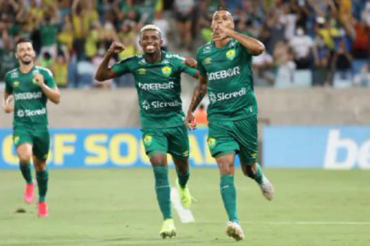 Campeonato Brasileiro: Cuiabá vence Fortaleza e se afasta do Z4