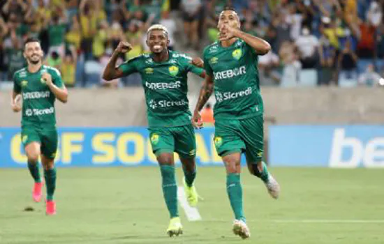 Campeonato Brasileiro: Cuiabá vence Fortaleza e se afasta do Z4