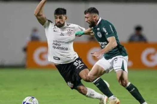 Cuca estreia no Corinthians com derrota