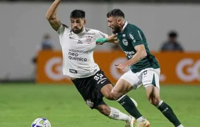 Cuca estreia no Corinthians com derrota