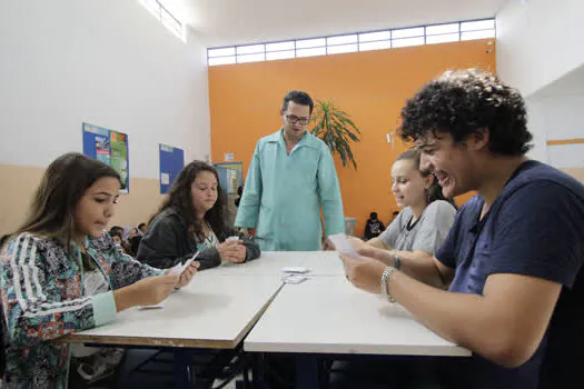 Jogos matemáticos estimulam alunos de Ribeirão Pires