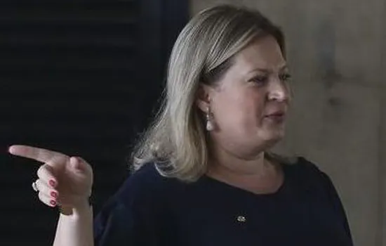 Joice Hasselmann vê queimadura de 3º grau no governo e teme reação do Congresso