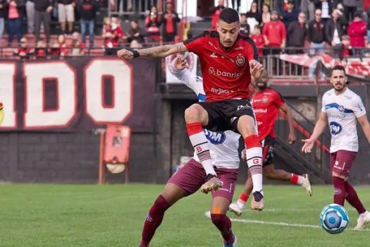 Brasil de Pelotas derrota Caxias em duelo gaúcho pela Série D