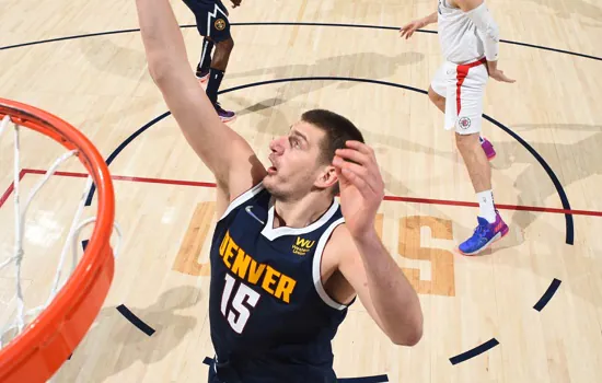 Em noite mágica de Nikola Jokic