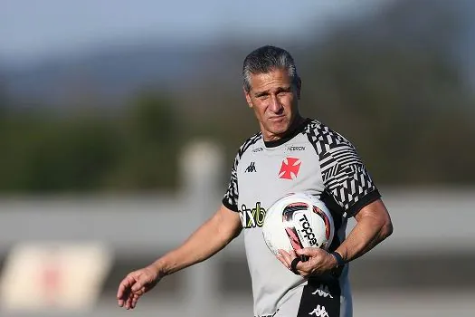 Vasco anuncia a saída do técnico Jorginho