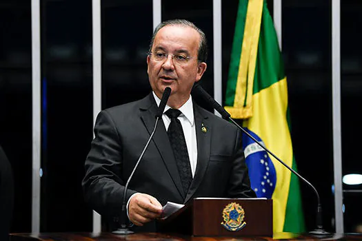 Vice-líder do governo diz que Planalto falhou ao não conseguir maioria em CPI