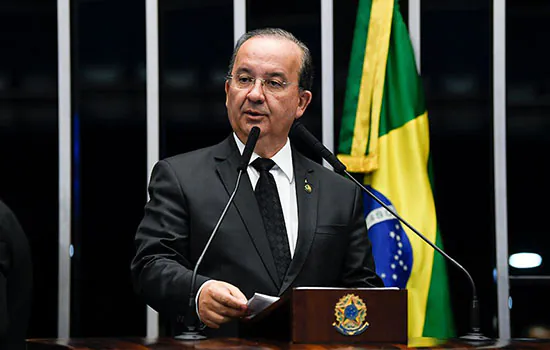 Vice-líder do governo diz que Planalto falhou ao não conseguir maioria em CPI