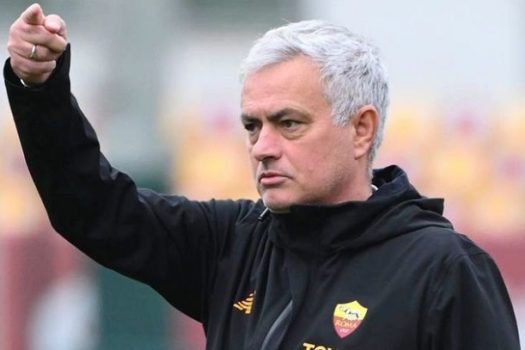 Mourinho recusou proposta para comandar seleção brasileira, diz imprensa italiana