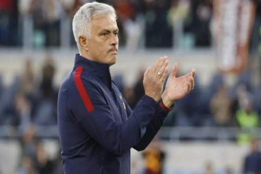 Cotado para substituir Galtier, Mourinho nega contato com o Paris Saint-Germain