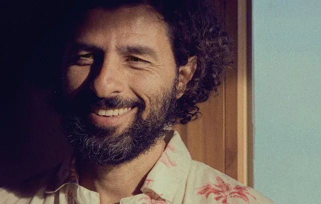 José González terá show de abertura de Chico Bernardes em SP e no RJ