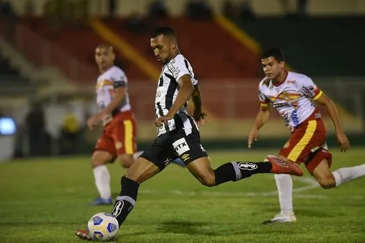 Santos perde para o Juazeirense, mas avança na Copa do Brasil