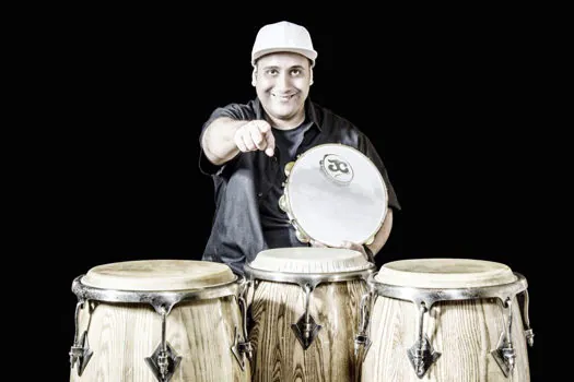 Sustenidos realiza live com o percussionista Julio Cesar