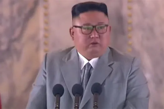 Ditador Kim Jong-un chora ao pedir perdão por fracasso