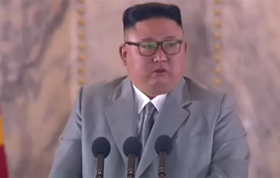 Ditador Kim Jong-un chora ao pedir perdão por fracasso